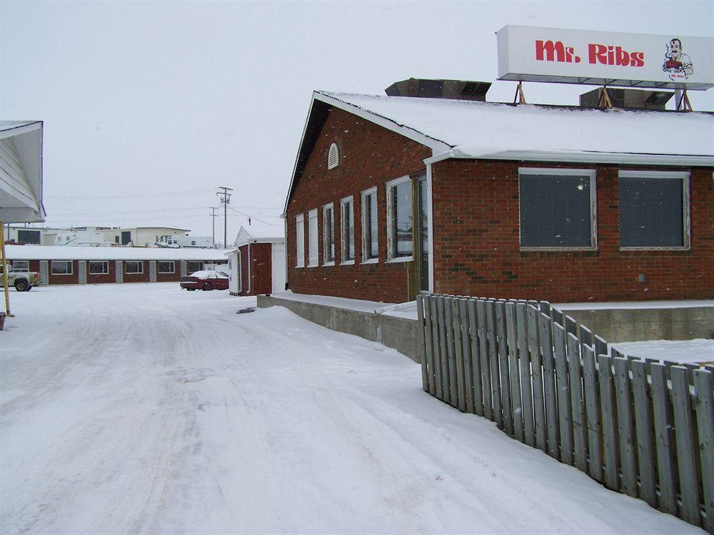 Battlefords Inn Север Батлфорд Экстерьер фото